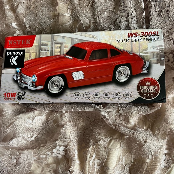 NWT car lovers this Bluetooth speaker is so fun!!! - Picture 1 of 3
